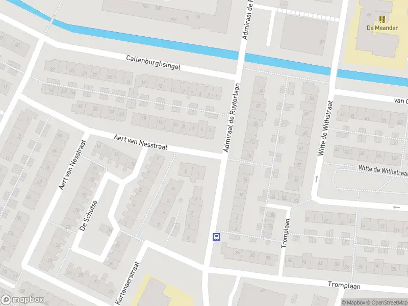 Ambulance met gepaste spoed naar de Aert van Nesstraat in Hendrik-Ido-Ambacht