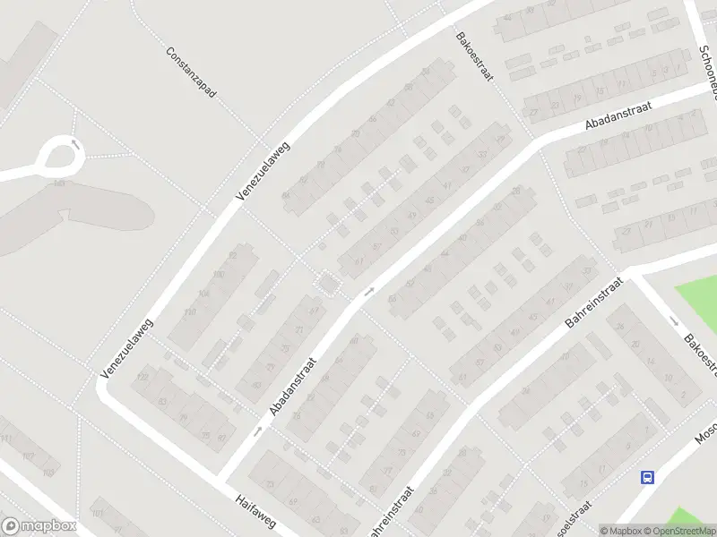 Ambulance met grote spoed naar de Abadanstraat in Hoogvliet Rotterdam