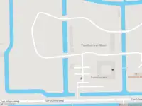 Brandweer met gepaste spoed naar de Tom Schreursweg in Amsterdam
