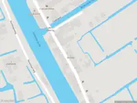 Ambulance met grote spoed naar de Delftweg in Rotterdam