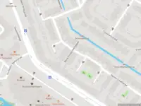 Ambulance met grote spoed naar de Reina Prinsen Geerligspad in Leiden