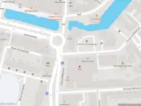 Ambulance met gepaste spoed naar de Johan de Wittstraat in Dordrecht