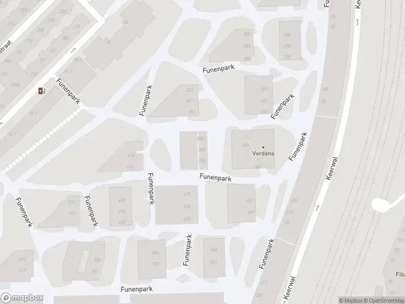 Ambulance met grote spoed naar de Funenpark in Amsterdam