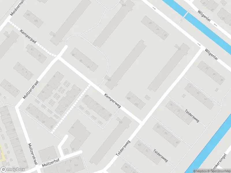 Ambulance met gepaste spoed naar de Kemperweg in Rotterdam