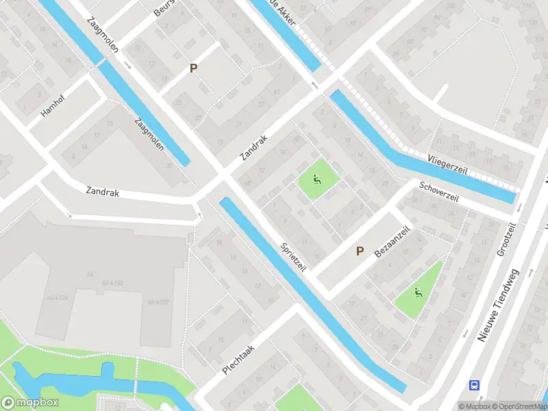 Ambulance met gepaste spoed naar de Sprietzeil in Krimpen aan den IJssel