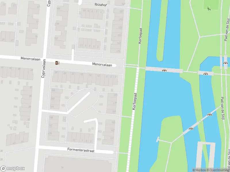 Politie naar de Korfoepad in Rotterdam