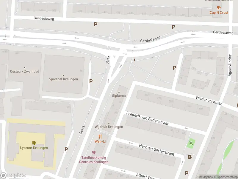 Ambulance met grote spoed naar de Slaak in Rotterdam