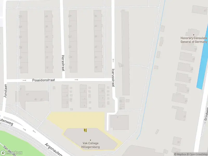 Ambulance met grote spoed naar de Icarusstraat in Rotterdam