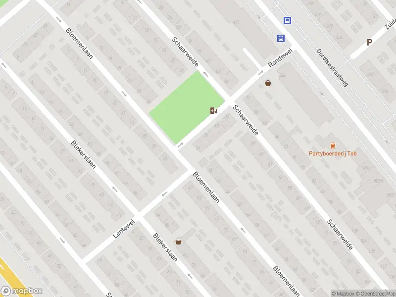 Ambulance met grote spoed naar de Bloemenlaan in Rotterdam