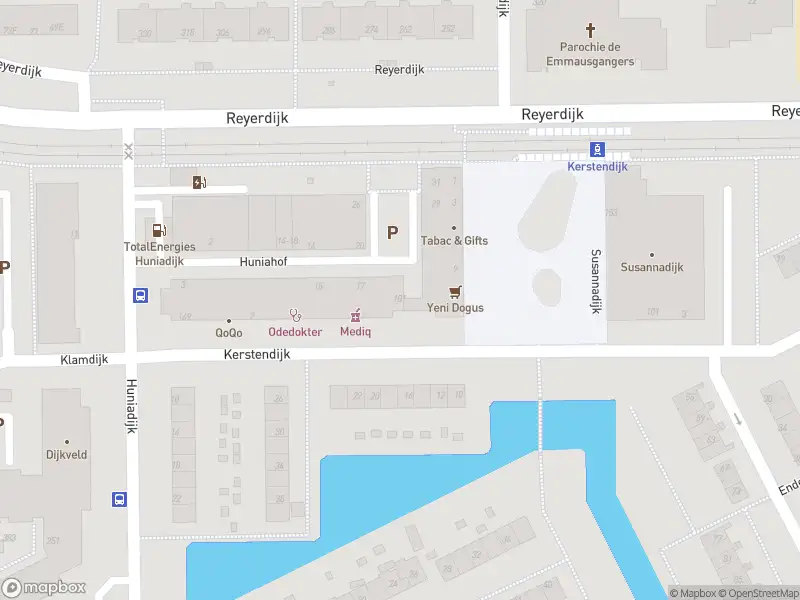 Ambulance met grote spoed naar de Kerstendijk in Rotterdam