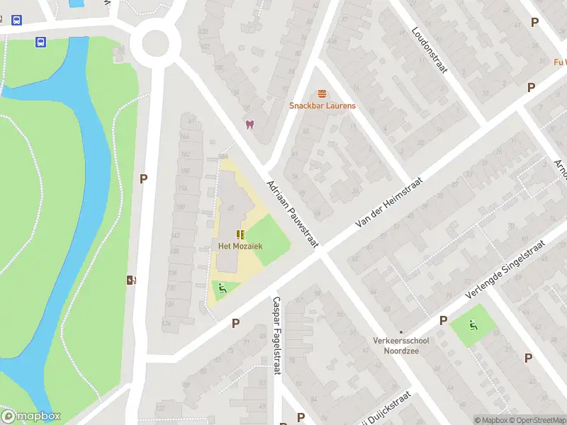 Ambulance met grote spoed naar de Hugo de Grootstraat in Delft