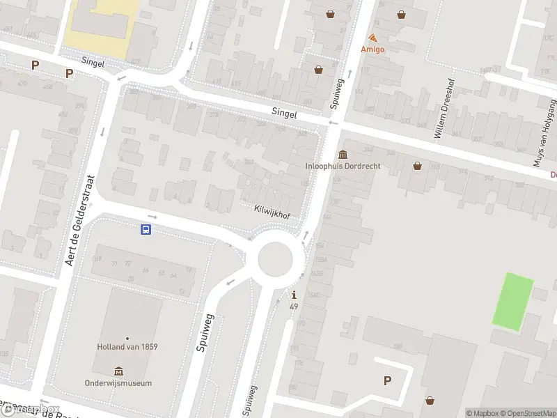 Ambulance met grote spoed naar de Kilwijkhof in Dordrecht vanwege gebouwbrand