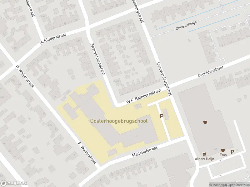 Brandweer met gepaste spoed naar de W.F. Bathoornstraat in Groningen