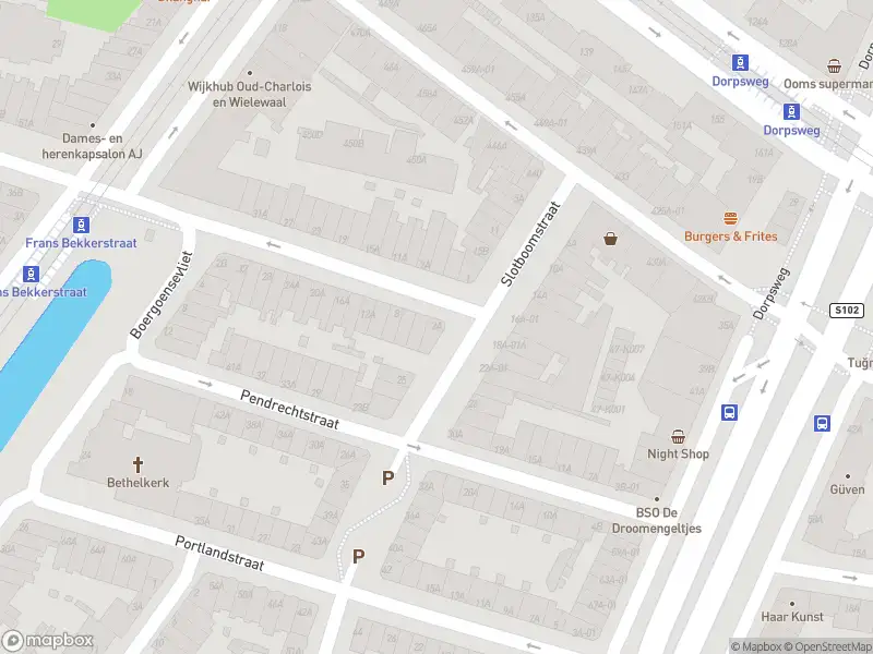 Ambulance met gepaste spoed naar de Frans Bekkerstraat in Rotterdam