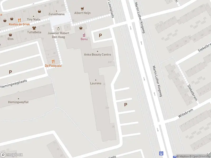 Ambulance met gepaste spoed naar de Sinclair Lewisplaats in Rotterdam