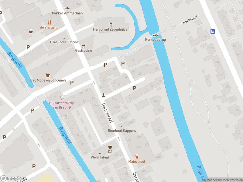 Ambulance met grote spoed naar de Raadhuishof in Zevenhuizen