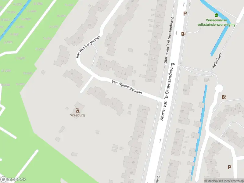 Ambulance met grote spoed naar de Van Wijnbergenlaan in Wassenaar