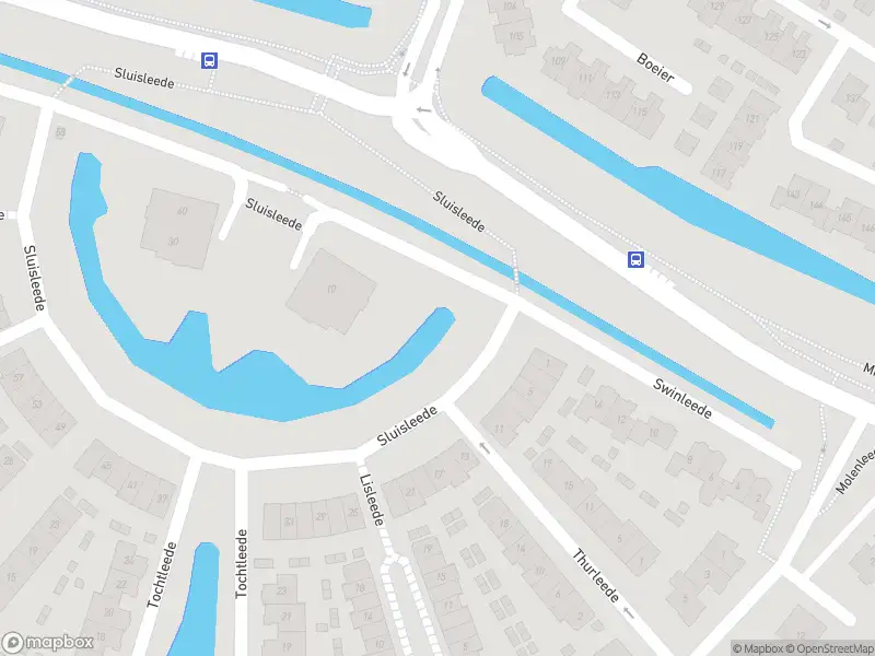 Ambulance met gepaste spoed naar de Sluisleede in Barendrecht