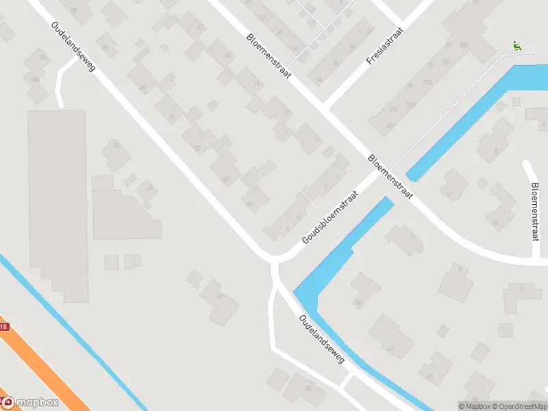 Ambulance met gepaste spoed naar de Oudelandseweg in Ridderkerk