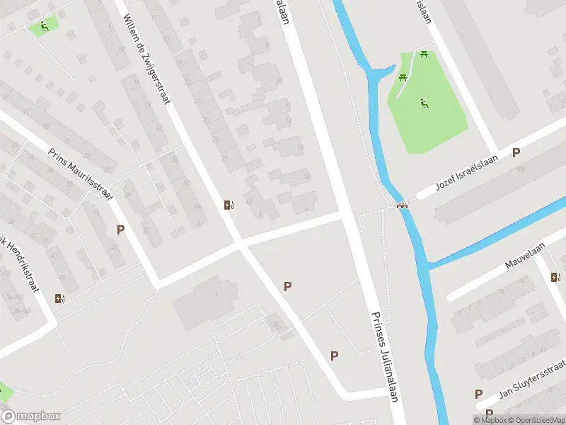 Ambulance met grote spoed naar de Prinses Julianaplantsoen in Maassluis