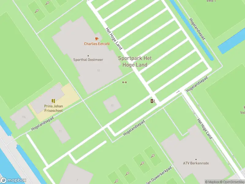 Ambulance met grote spoed naar de Het Hoge Land in Berkel en Rodenrijs