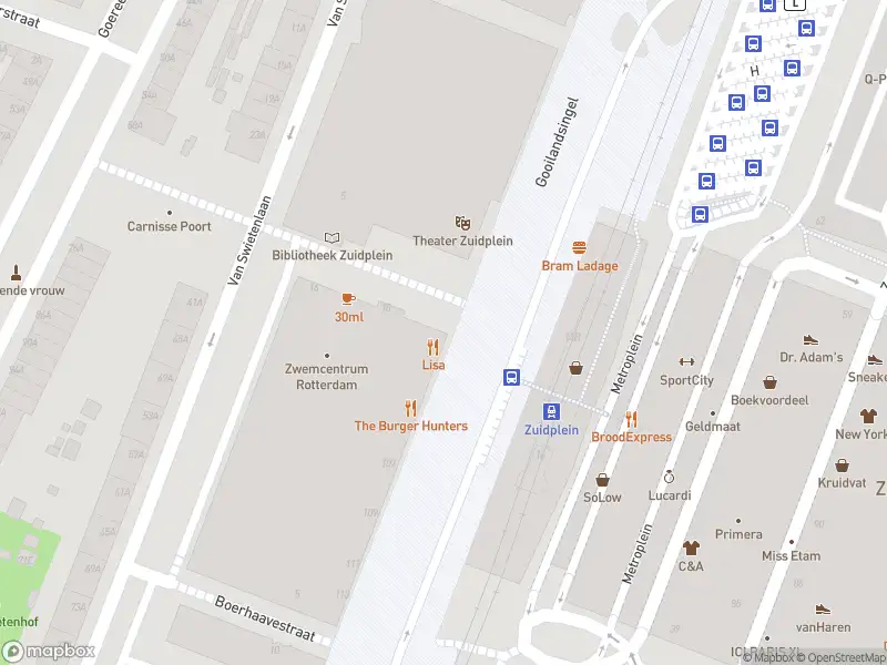 Ambulance met grote spoed naar de Gooilandsingel in Rotterdam