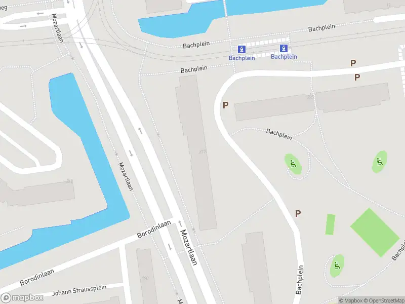 Ambulance met grote spoed naar de Bachplein in Schiedam