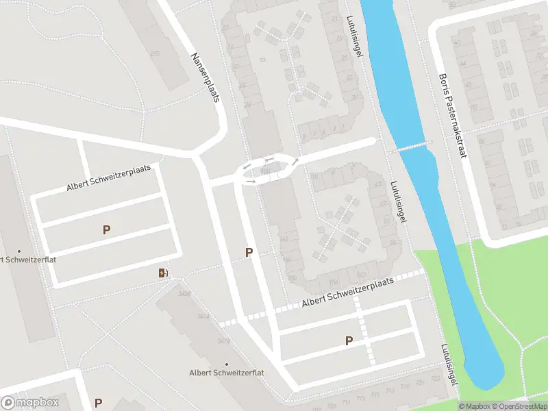 Ambulance met grote spoed naar de Albert Schweitzerplaats in Rotterdam