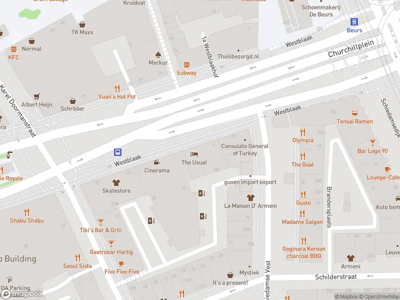 Ambulance met grote spoed naar de Westblaak in Rotterdam