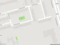 Ambulance met grote spoed naar de De Klerkstraat in Rotterdam