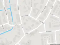 Ambulance met gepaste spoed naar de Kleidijk in Rhoon