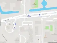 Ambulance met gepaste spoed naar de Louwesweg in Amsterdam