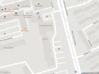 Ambulance met grote spoed naar de Sinclair Lewisplaats in Rotterdam