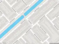 Ambulance met grote spoed naar de Oostendam in Rotterdam