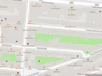 Ambulance met grote spoed naar de Marie Heinekenplein in Amsterdam