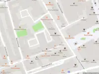 Ambulance met gepaste spoed naar de Stadhuisplein in Rotterdam