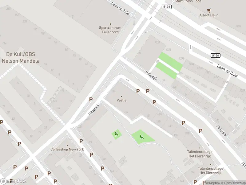 Ambulance met gepaste spoed naar de Paul Krugerstraat in Rotterdam