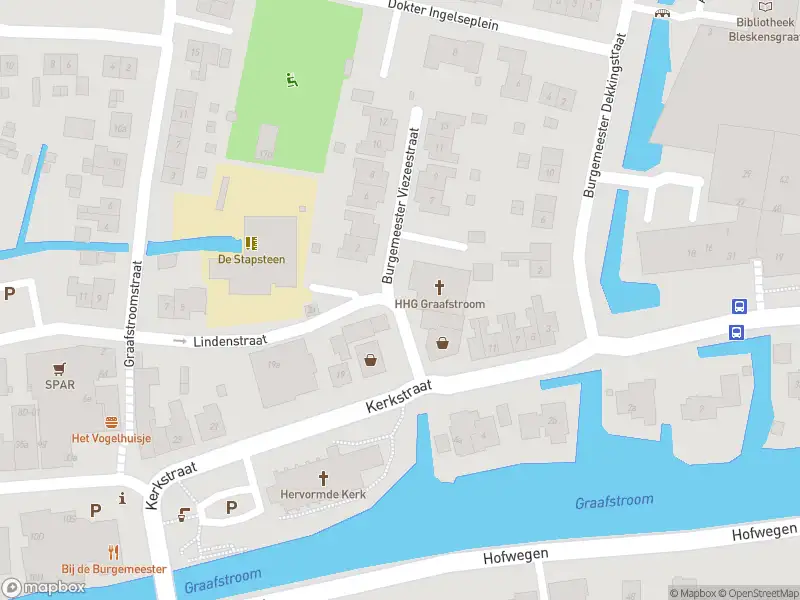 Ambulance met gepaste spoed naar de Burgemeester Viezeestraat in Bleskensgraaf