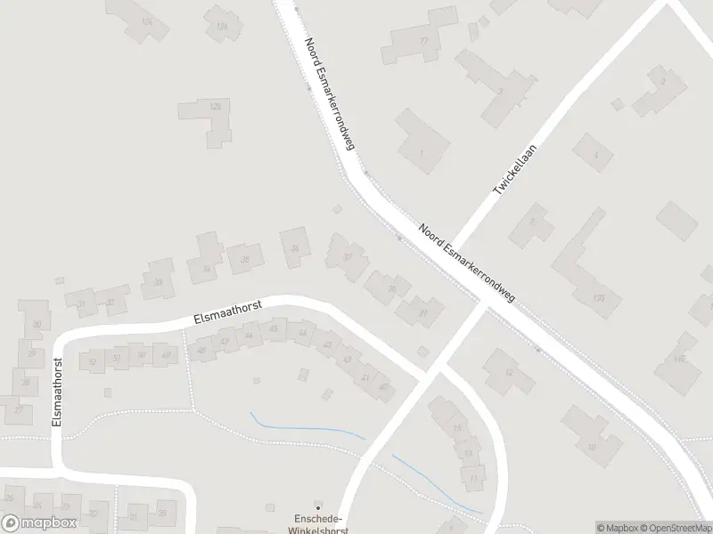 Brandweer met gepaste spoed naar de Vaarwerkhorst in Enschede vanwege stormschade