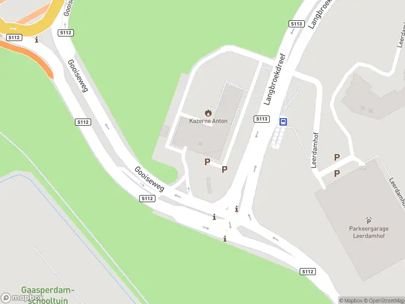 Ambulance met gepaste spoed naar de Langbroekdreef in Amsterdam