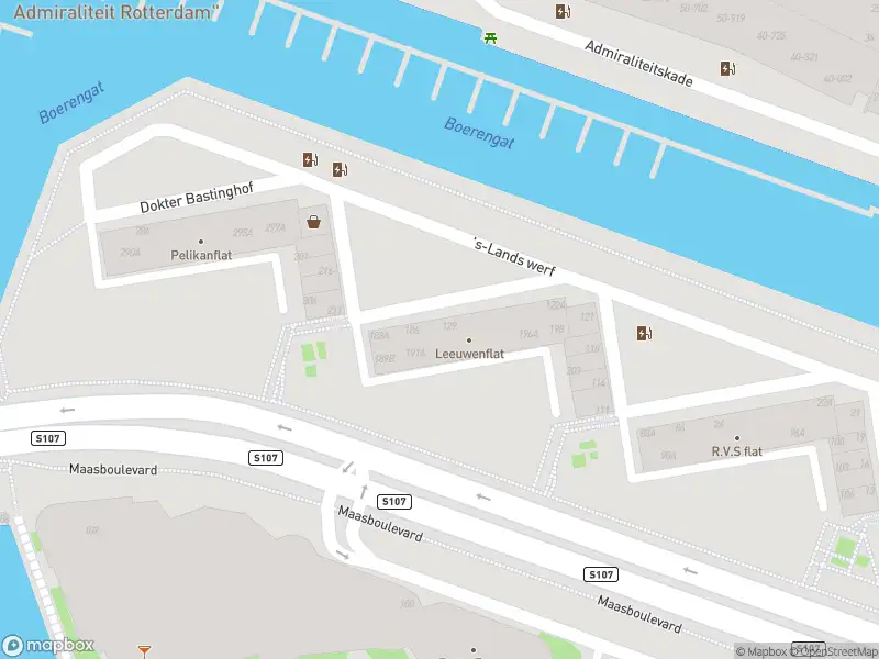 Ambulance met gepaste spoed naar de 's-Lands werf in Rotterdam