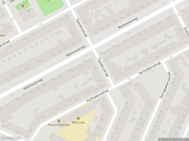 Ambulance met grote spoed naar de Taandersstraat in Rotterdam