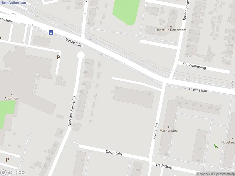 Ambulance met grote spoed naar de Lotustuin in Rotterdam