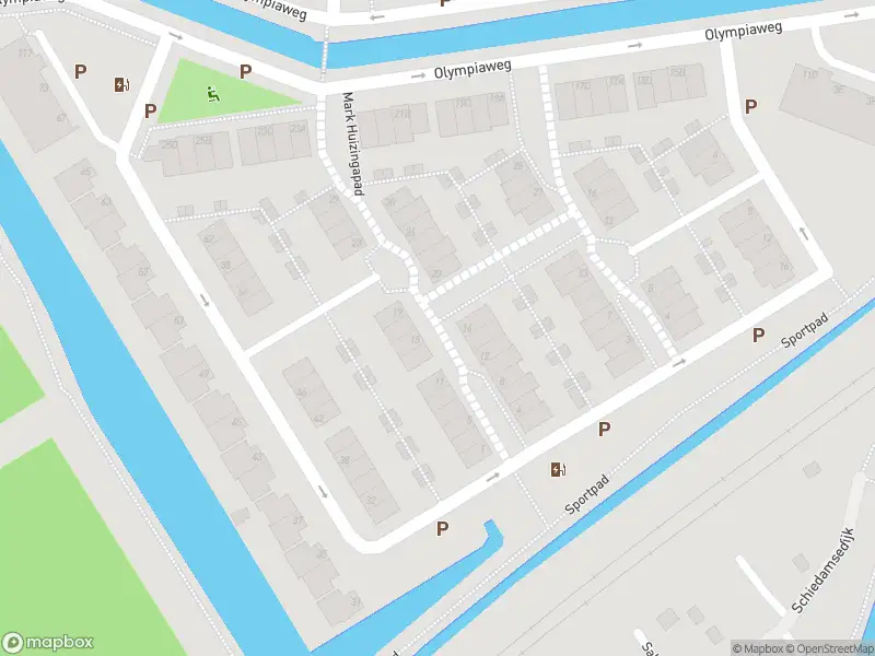 Ambulance met grote spoed naar de Mark Huizingapad in Schiedam