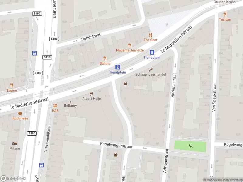 Ambulance met grote spoed naar de Korte Bajonetstraat in Rotterdam