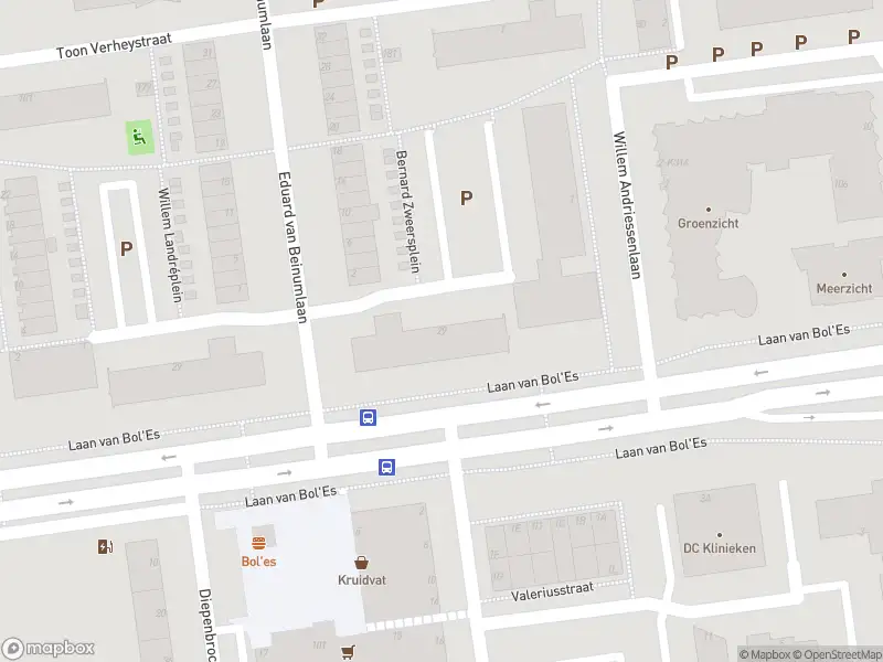 Ambulance met grote spoed naar de Bernard Zweersplein in Schiedam