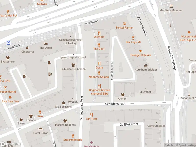 Ambulance met grote spoed naar de Schiedamse Vest in Rotterdam