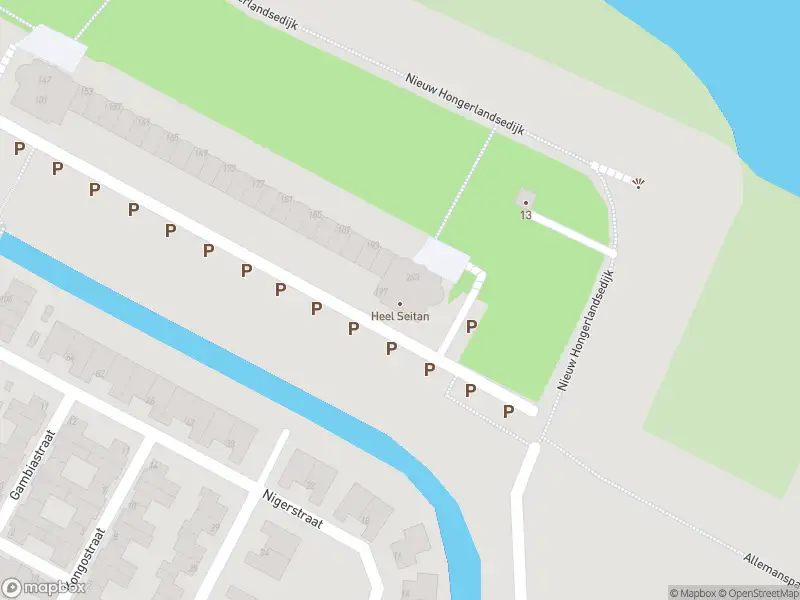 Ambulance met grote spoed naar de Maasboulevard in Spijkenisse