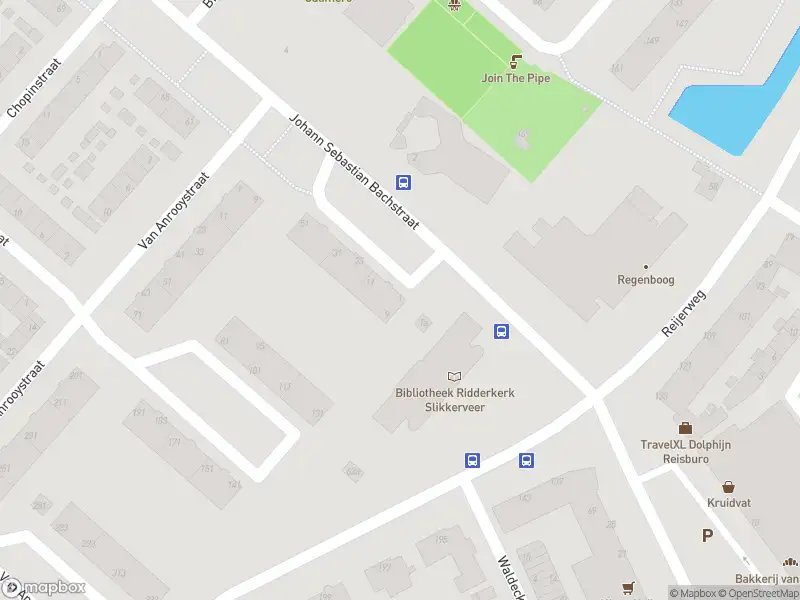 Ambulance met grote spoed naar de Johann Sebastian Bachstraat in Ridderkerk