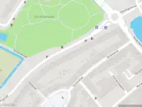 Ambulance met gepaste spoed naar de Vlaardingerdijk in Schiedam